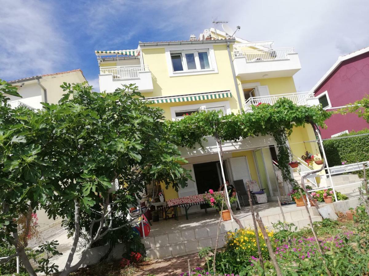 Apartmani Marija Primošten Esterno foto