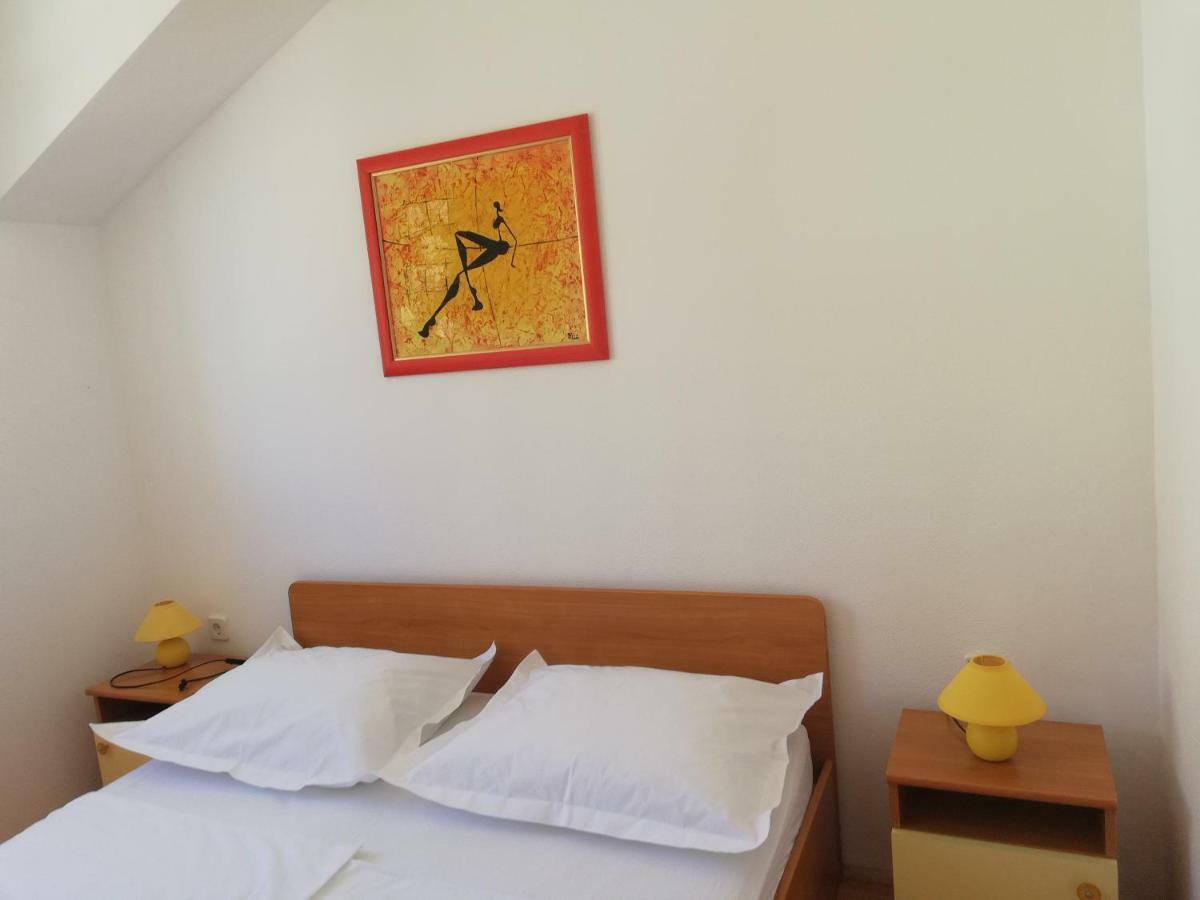 Apartmani Marija Primošten Esterno foto