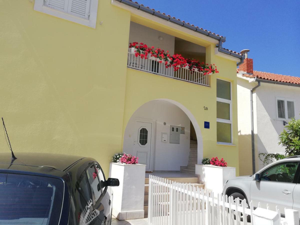 Apartmani Marija Primošten Esterno foto